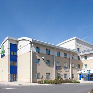 Holiday Inn Express Cardiff Airport, An Ihg Hotel